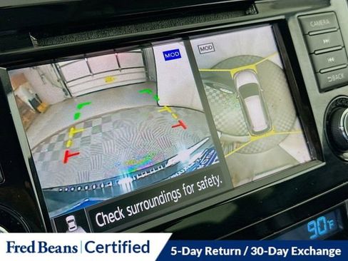 Used 2018 Nissan Rogue SV w/ Premium Package image 16