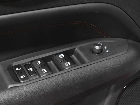 Used 2025 Jeep Compass Trailhawk AWD/4WD image 14
