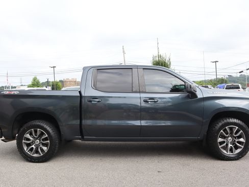 Used 2020 Chevrolet Silverado 1500 RST w/ RST Value Package AWD/4WD image 6