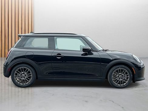 New 2026 MINI Cooper S image 2