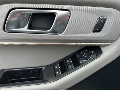 New 2026 Ford Explorer Active w/ Active Comfort Package image 25