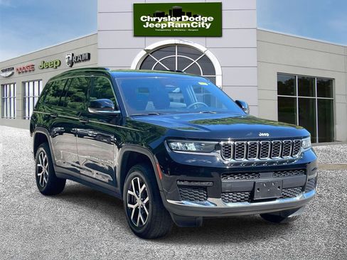 Used 2024 Jeep Grand Cherokee L Limited AWD/4WD image 4