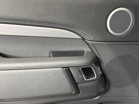 Certified 2025 Land Rover Discovery Dynamic SE image 20