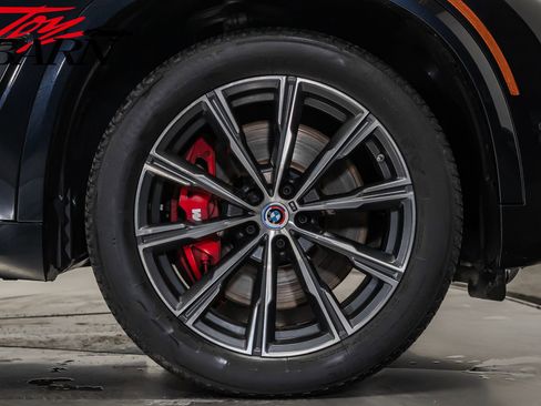 Used 2023 BMW X5 M50i w/ Executive Package image 16