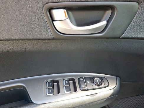 Used 2020 Kia Optima LX image 12