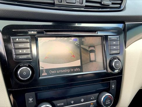 Used 2019 Nissan Rogue Sport SL w/ Premium Package image 24