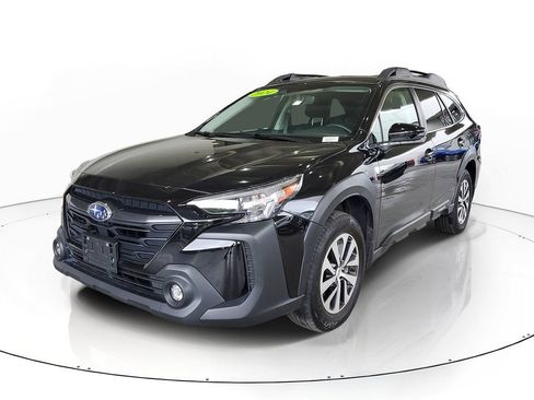 Used 2024 Subaru Outback Premium AWD/4WD image 3