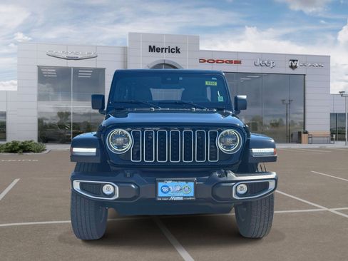Certified 2024 Jeep Wrangler Unlimited Sahara AWD/4WD image 2