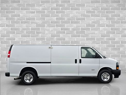 Used 2020 Chevrolet Express 2500 Extended w/ Driver Convenience Package RWD image 6