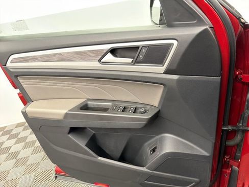 Used 2023 Volkswagen Atlas Cross Sport SE w/ Panoramic Sunroof Package FWD image 40