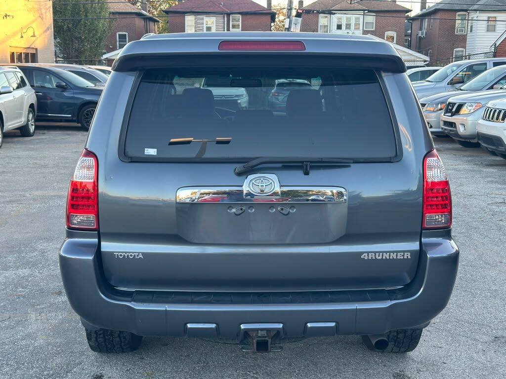 Used 2008 Toyota 4Runner SR5 AWD/4WD image 7