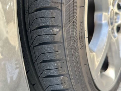 Used 2016 Ford Fusion SE w/ Equipment Group 201A image 6