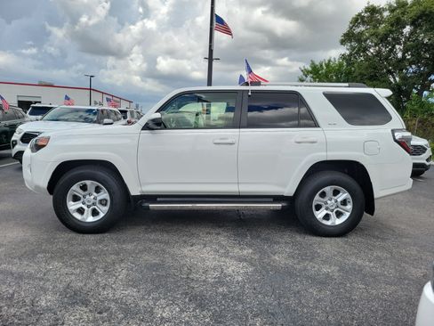 Used 2022 Toyota 4Runner SR5 RWD image 11