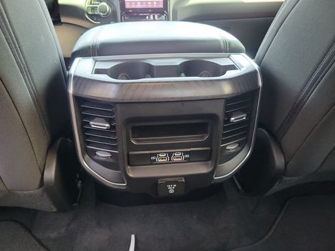 Used 2025 RAM 1500 Big Horn AWD/4WD image 9