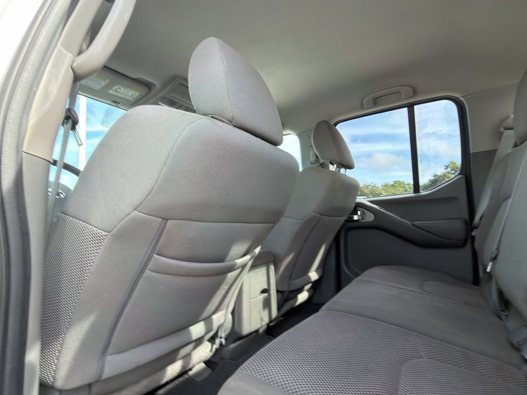 Used 2019 Nissan Frontier SV RWD image 14