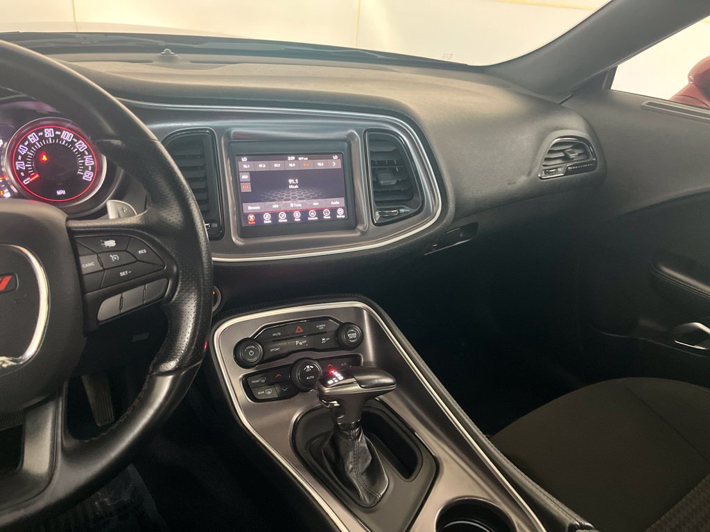 Used 2019 Dodge Challenger R/T RWD image 27