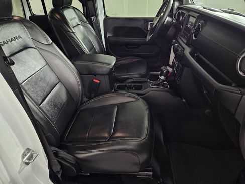 Used 2023 Jeep Wrangler Unlimited Sahara AWD/4WD image 29