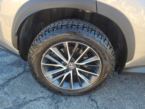 Used 2024 Lexus NX 350h AWD image 12