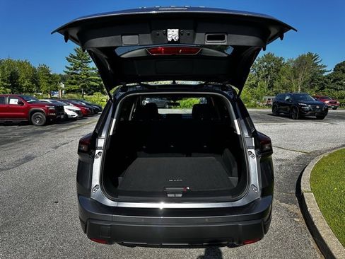 New 2026 Nissan Rogue S image 13