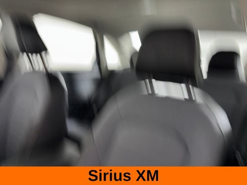 Used 2025 Volkswagen Jetta SE w/ Sunroof Package FWD image 12