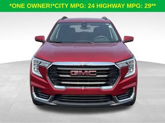 Used 2024 GMC Terrain SLE w/ Driver Convenience Package FWD video 2