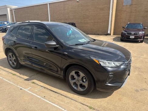 Used 2024 Ford Escape ST-Line w/ Equipment Group 301A FWD image 3