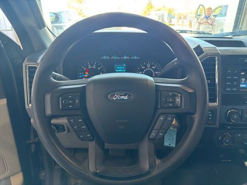 Used 2016 Ford F150 XLT image 7