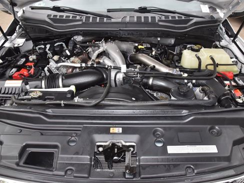 Used 2020 Ford F450 Platinum w/ FX4 Off-Road Package image 43