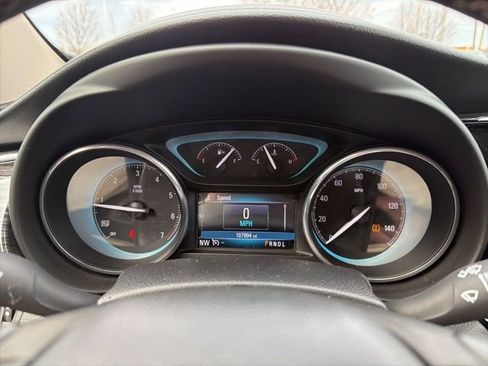 Used 2017 Buick Envision Essence image 45