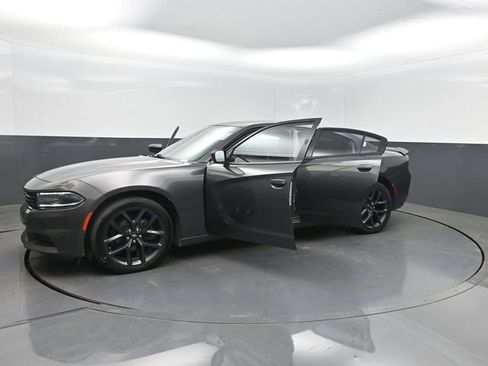 Used 2020 Dodge Charger SXT w/ Blacktop Package image 36