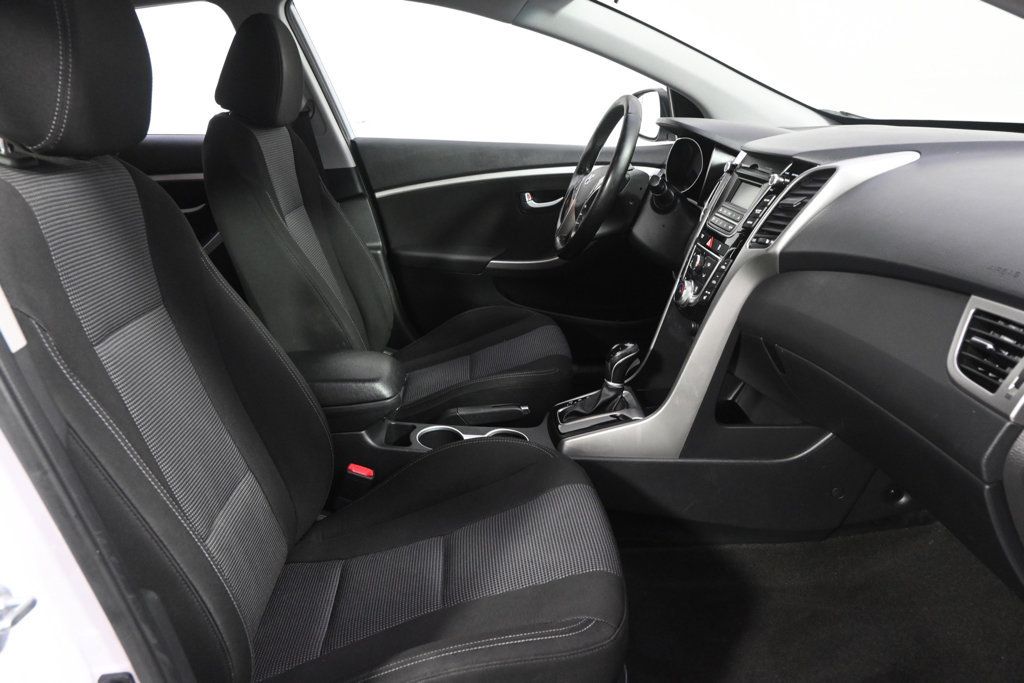 Used 2016 Hyundai Elantra GT w/ Option Group 02 FWD image 16