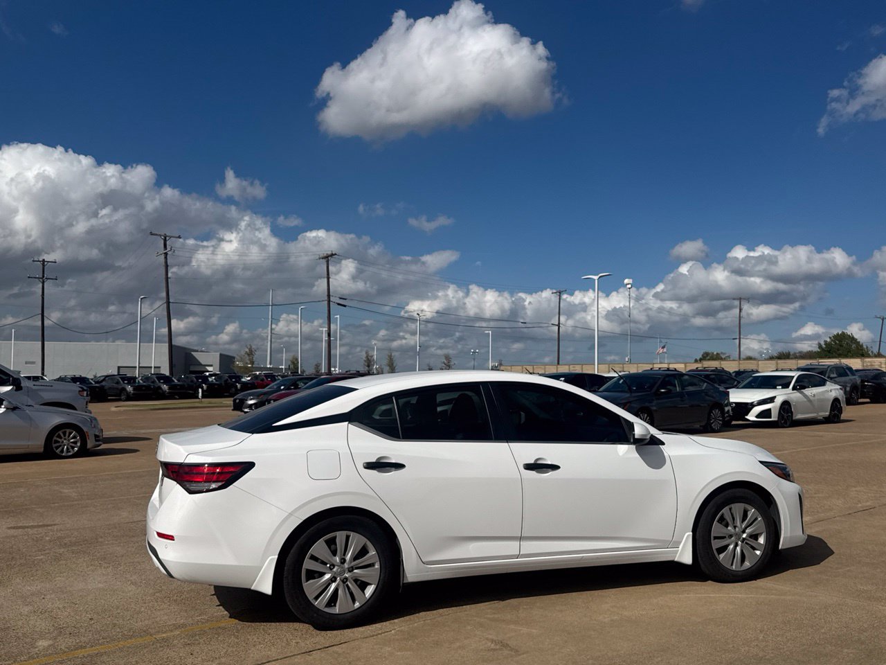 Used 2025 Nissan Sentra S FWD image 31