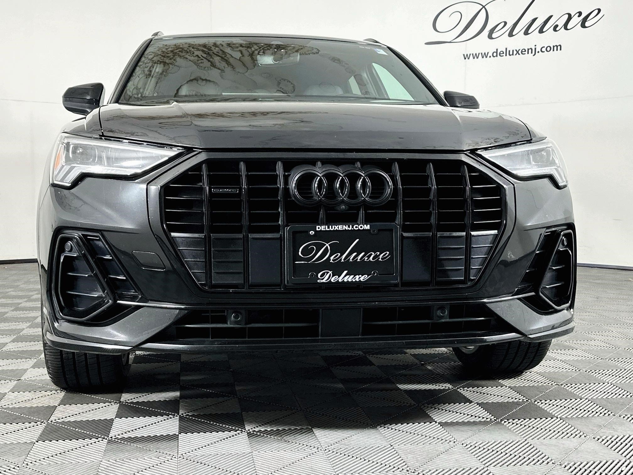 Used 2022 Audi Q3 2.0T Premium Plus w/ Premium Plus Package AWD/4WD image 31