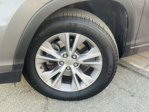 Used 2015 Toyota Highlander Plus image 12