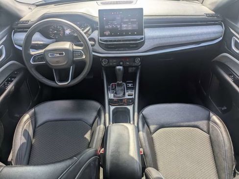 Used 2024 Jeep Compass Latitude AWD/4WD image 15