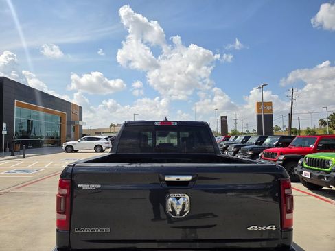 Used 2021 RAM 1500 Laramie AWD/4WD image 4
