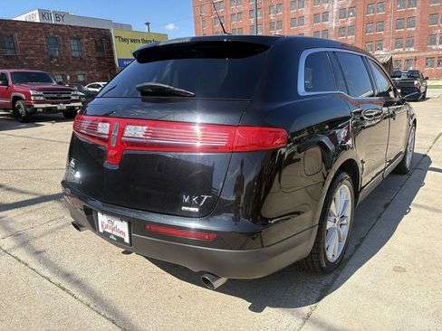 Used 2012 Lincoln MKT AWD image 8