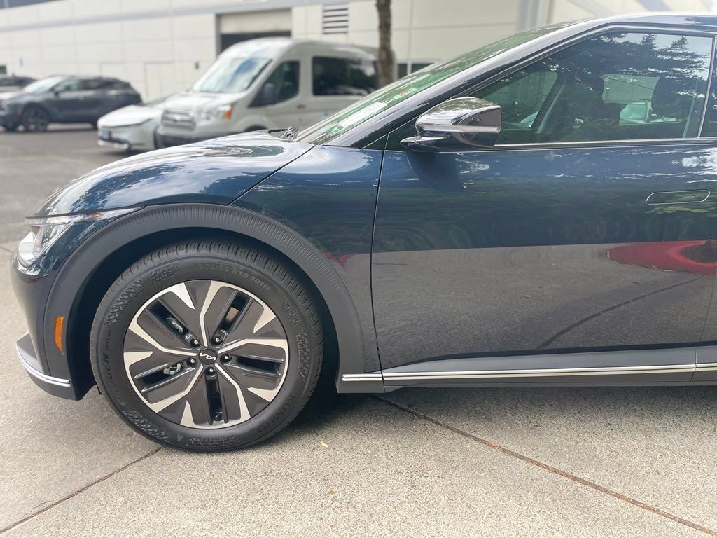 Used 2024 Kia EV6 Light RWD image 7