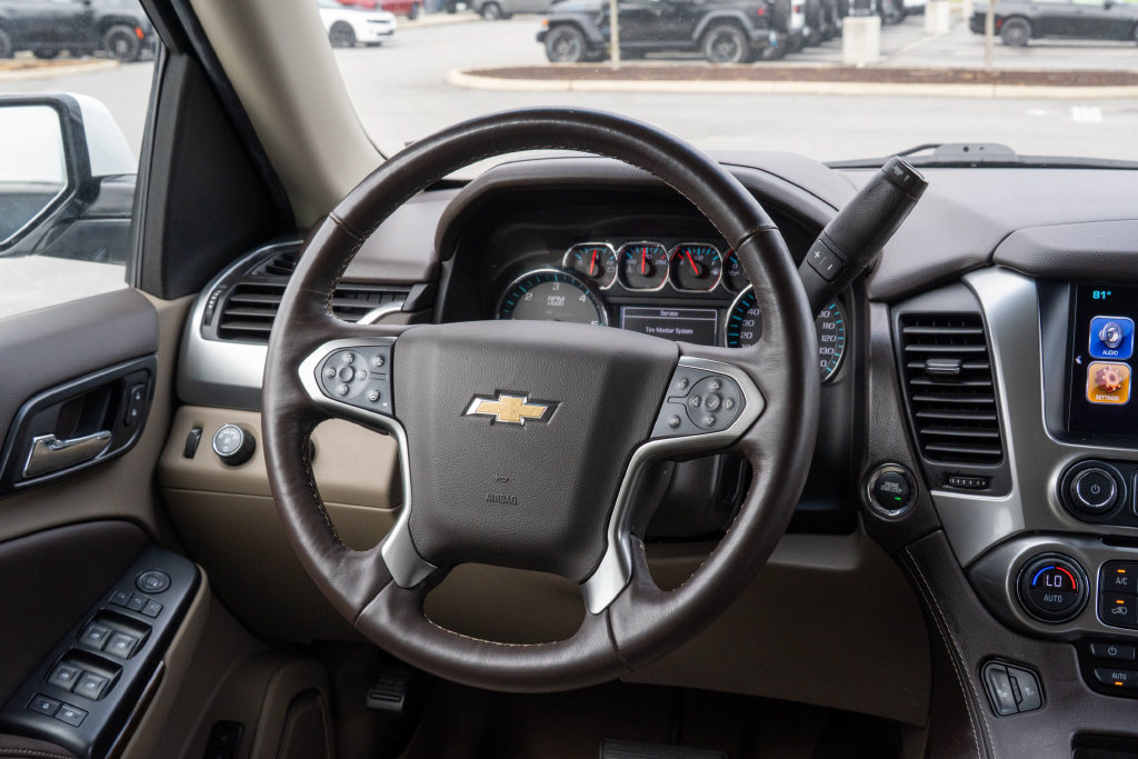 Used 2017 Chevrolet Suburban LT w/ Luxury Package AWD/4WD image 21