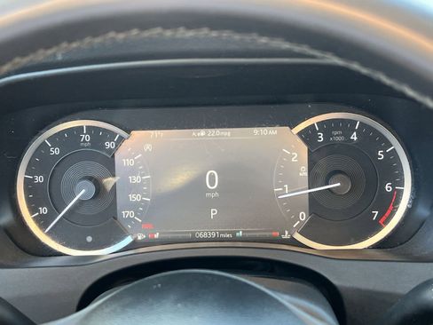Used 2020 Jaguar XE S RWD image 25