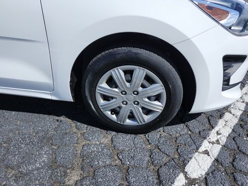 Used 2022 Kia Rio LX image 8