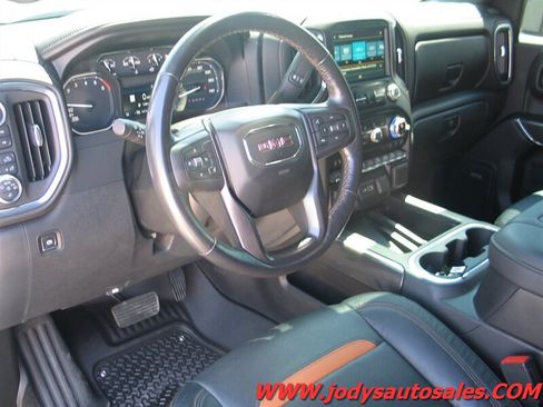 Used 2021 GMC Sierra 1500 AT4 w/ AT4 Premium Package AWD/4WD image 2