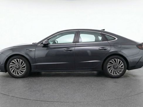 Used 2025 Hyundai Sonata SEL FWD image 5