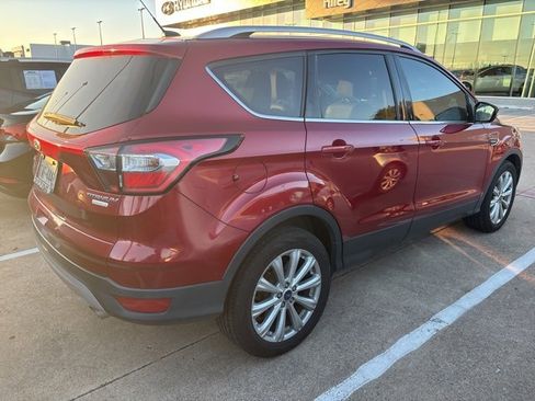 Used 2017 Ford Escape Titanium image 6