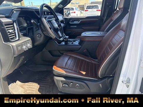 Used 2022 GMC Sierra 1500 Denali Ultimate AWD/4WD image 18