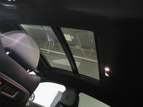 Used 2023 BMW X6 xDrive40i w/ M Sport Package image 17