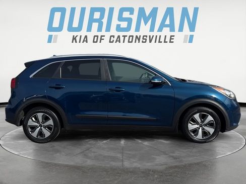 Used 2018 Kia Niro EX image 7