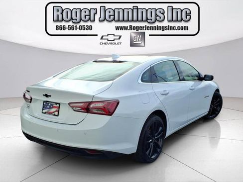 Used 2025 Chevrolet Malibu LT w/ Redline Edition image 4