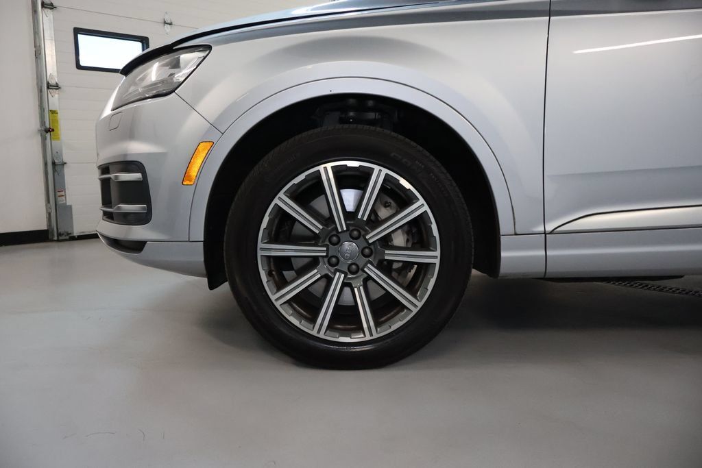 Used 2019 Audi Q7 2.0T Premium Plus w/ Premium Plus Package AWD/4WD image 36