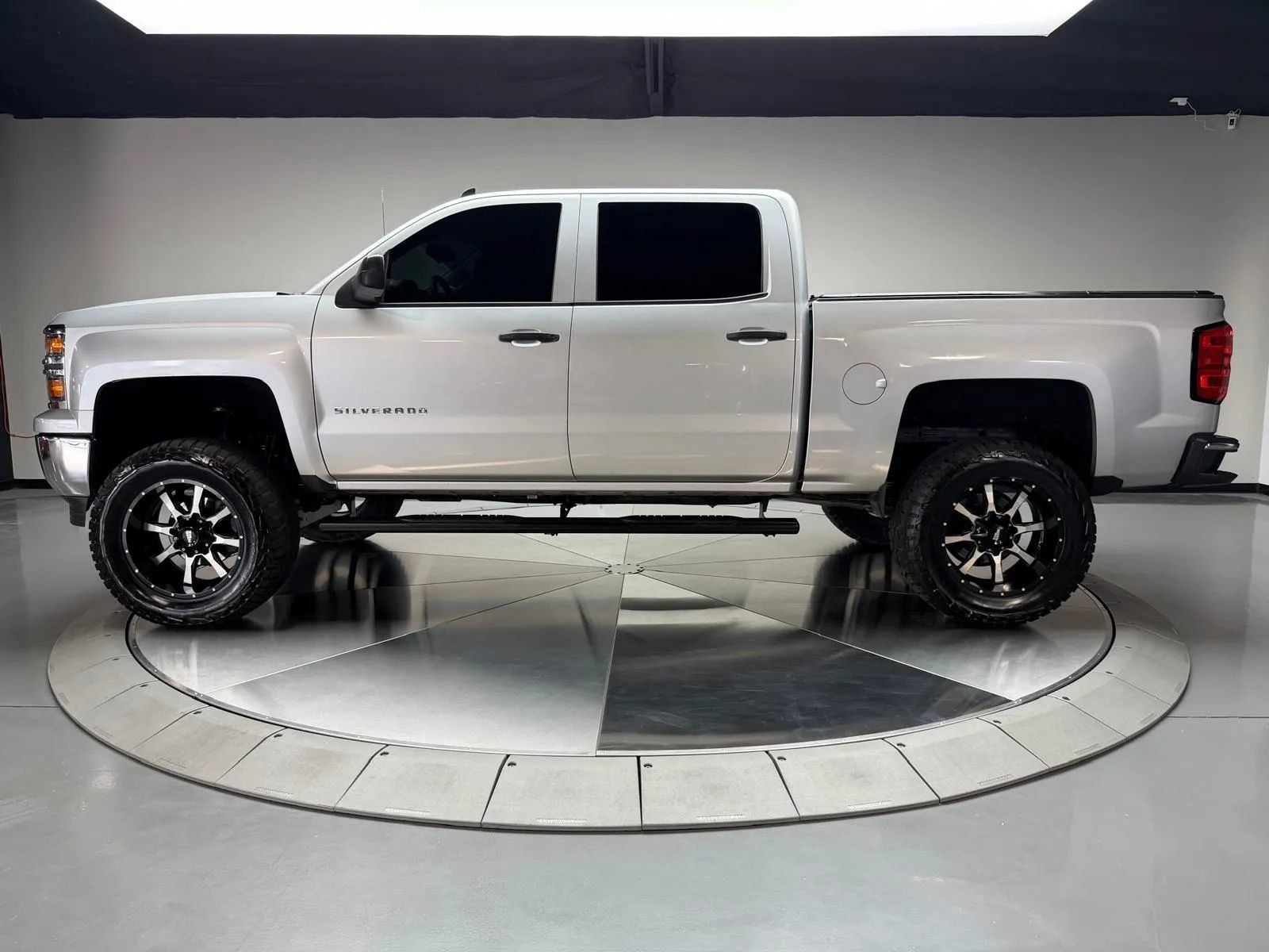 Used 2014 Chevrolet Silverado 1500 LT AWD/4WD image 4